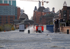 2009-05-11-hamburg-fischmarkthalle-unter-wasser